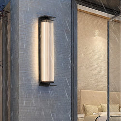 Sleek Outdoor Lighting