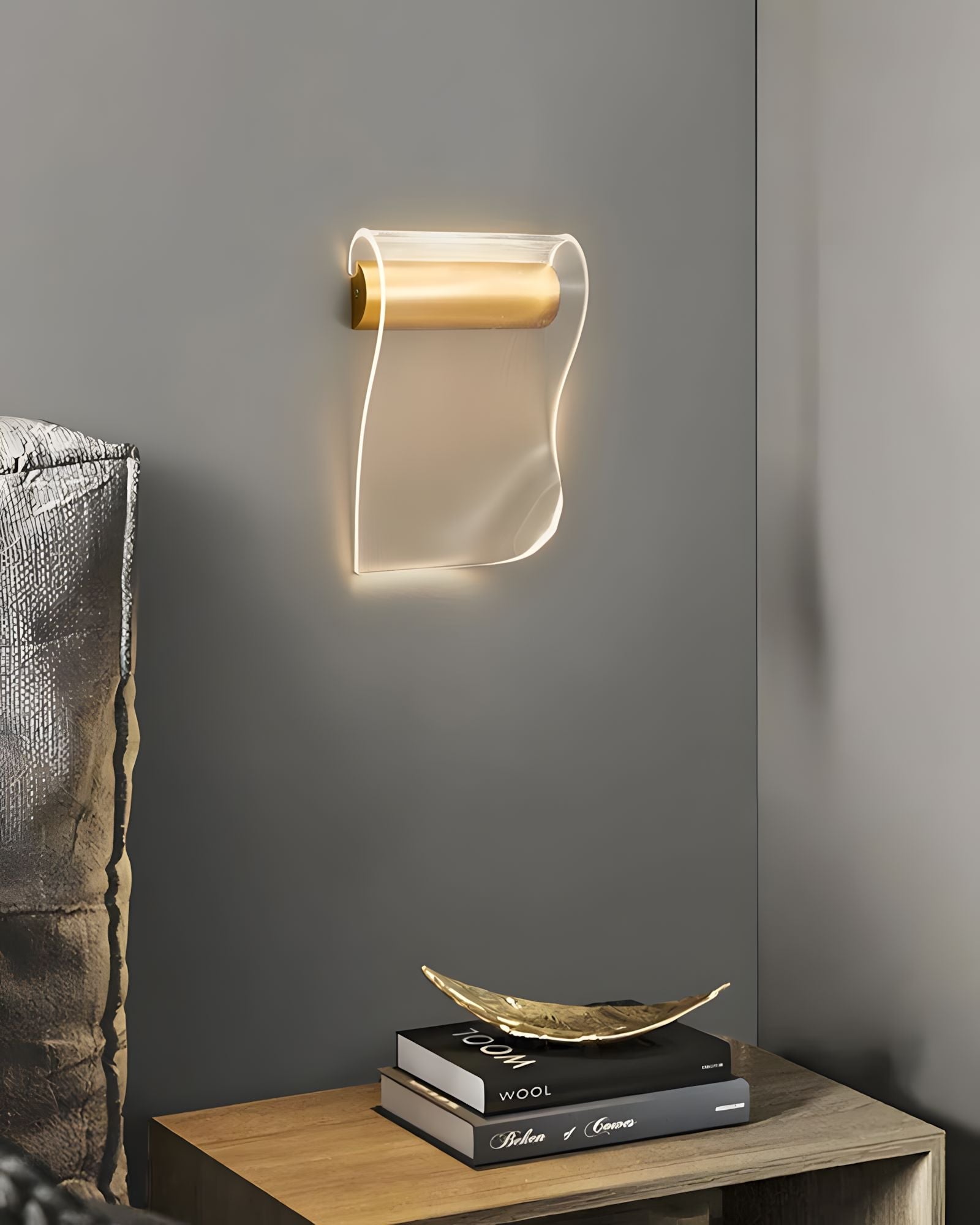 Curved Acrylic Wall Light - view 3