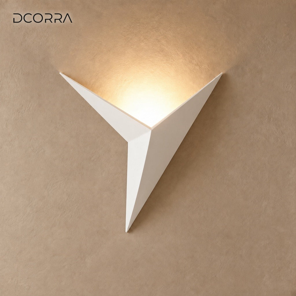 Geometric Three-Point Wall Accent Light - white finish close-up
